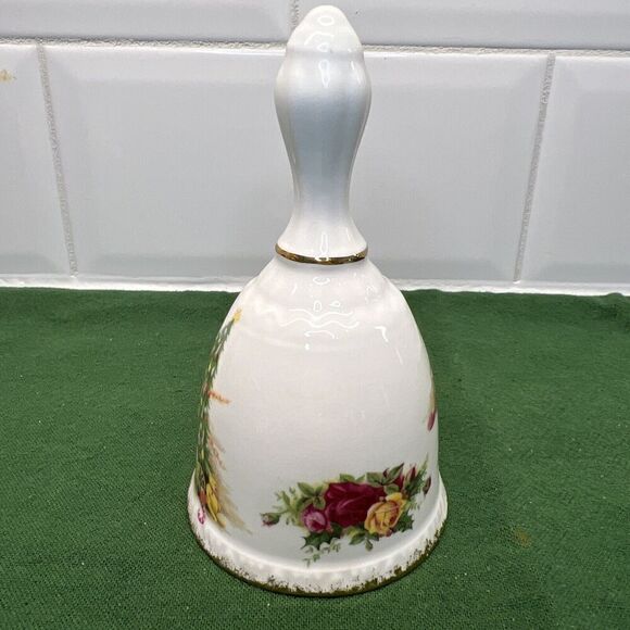 Vintage Royal Albert Christmas Magic Bell Porcelain Bone China 5” - Picture 4 of 8